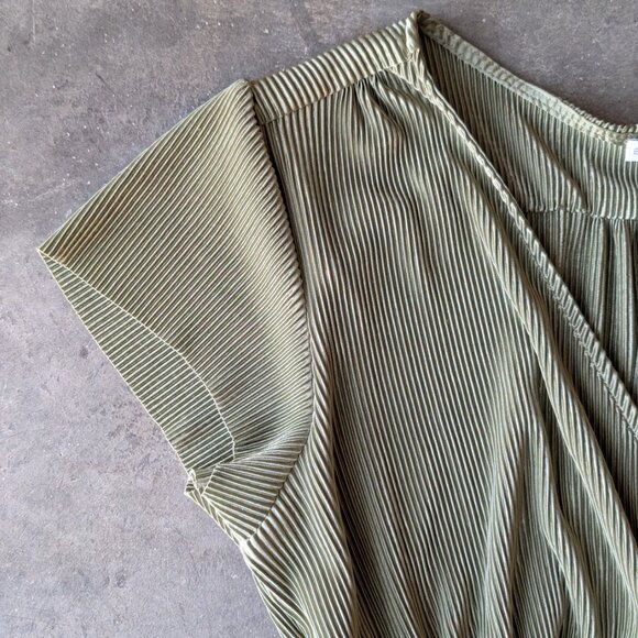 Baltic Born Athena Maxi Dress Green Metallic Pleated V-Neck Dress size XL - Picture 4 of 9